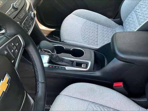 Used 2024 Chevrolet Equinox LT image 13