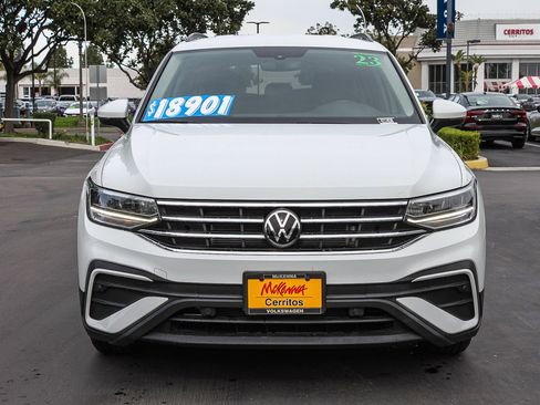 Used 2023 Volkswagen Tiguan S image 2