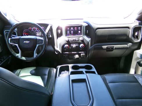 Used 2020 Chevrolet Silverado 1500 LTZ image 6