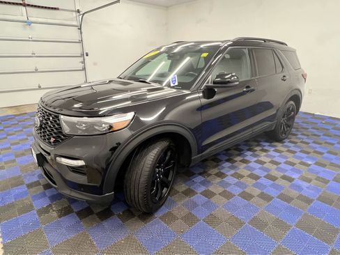 Used 2023 Ford Explorer ST w/ Equipment Group 401A image 8