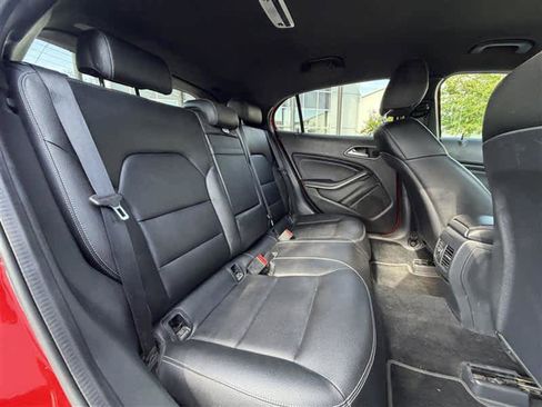 Used 2019 Mercedes-Benz GLA 250 image 9