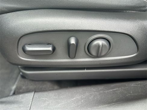 Used 2021 Buick Encore GX Select image 13