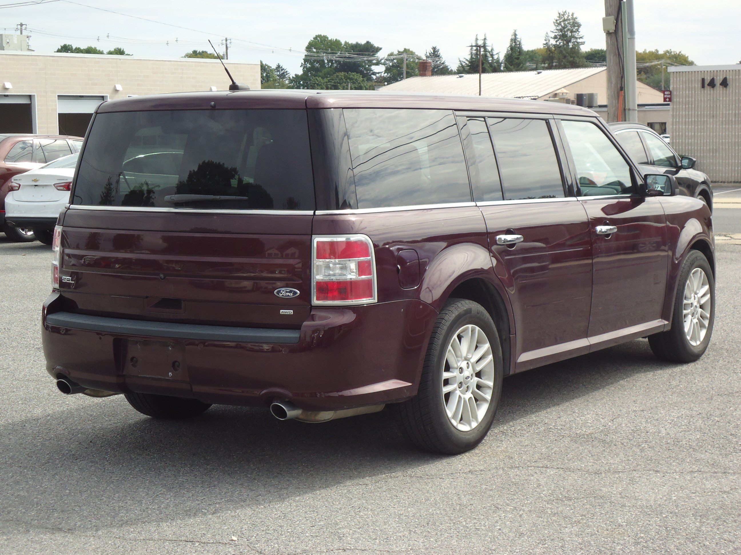 Used 2019 Ford Flex SEL w/ Equipment Group 202A AWD/4WD image 3