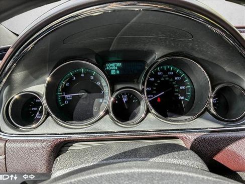 Used 2017 Buick Enclave Leather image 15