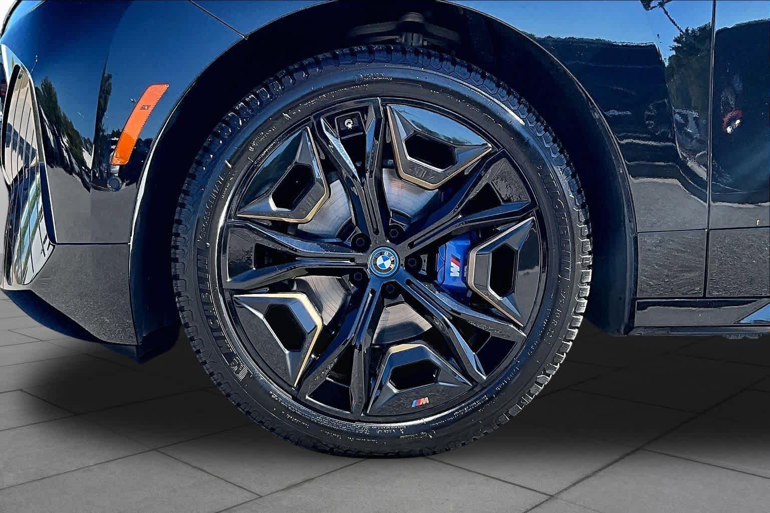 Used 2024 BMW iX M60 AWD/4WD image 12