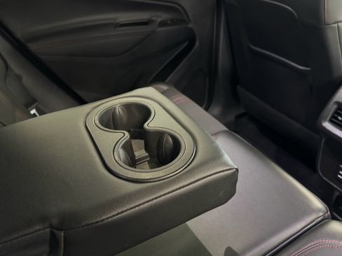 Used 2023 Chevrolet Equinox RS image 32