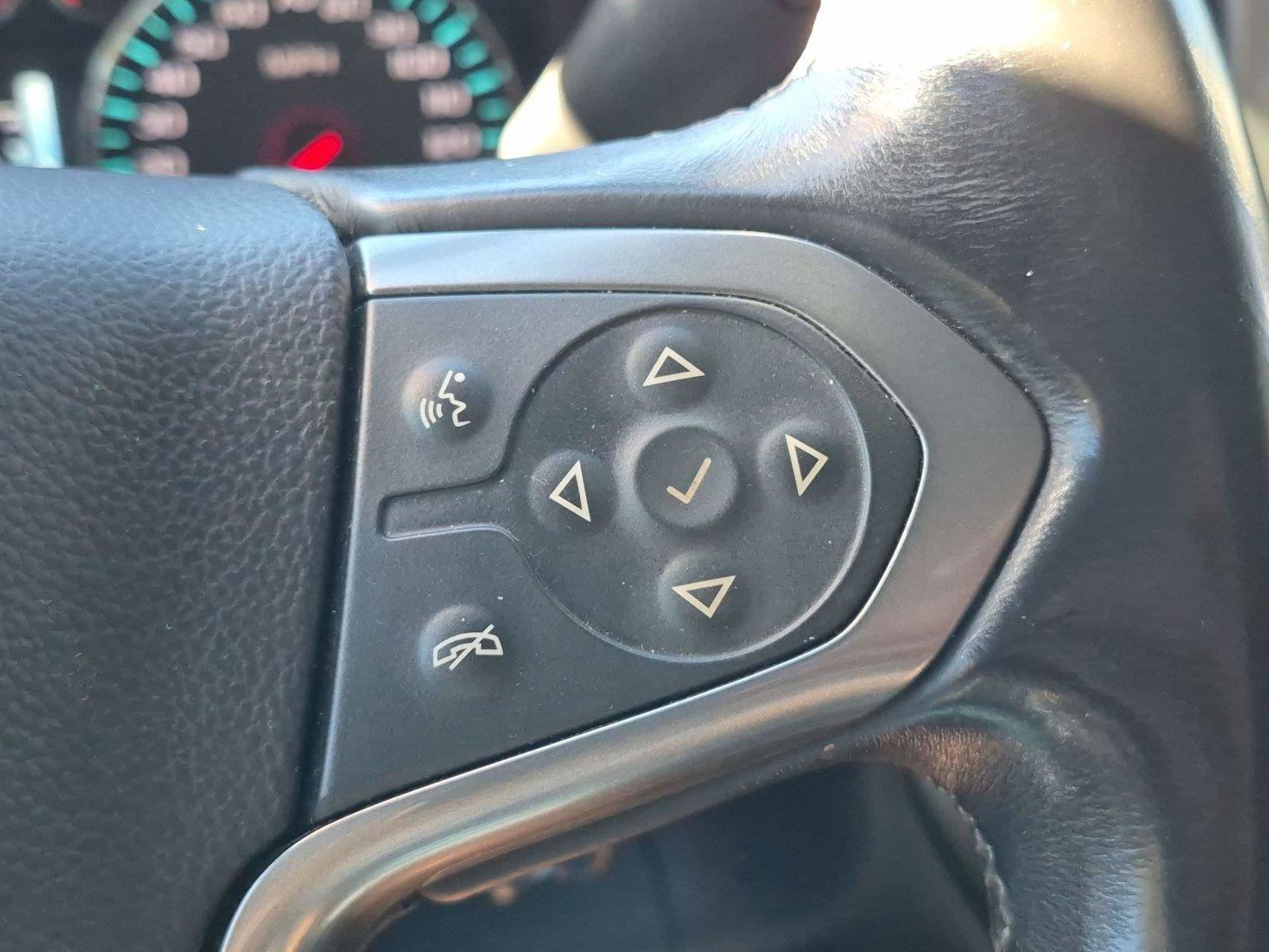 Used 2017 Chevrolet Silverado 1500 LT AWD/4WD image 25