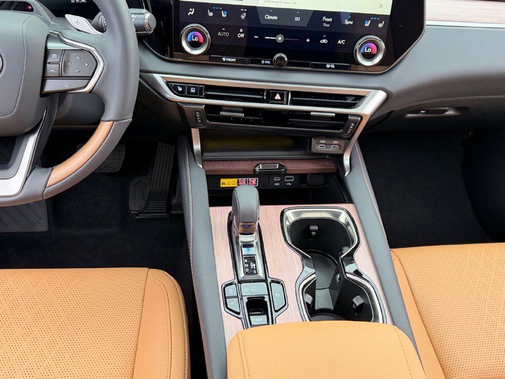 New 2026 Lexus RX 350h AWD/4WD image 10