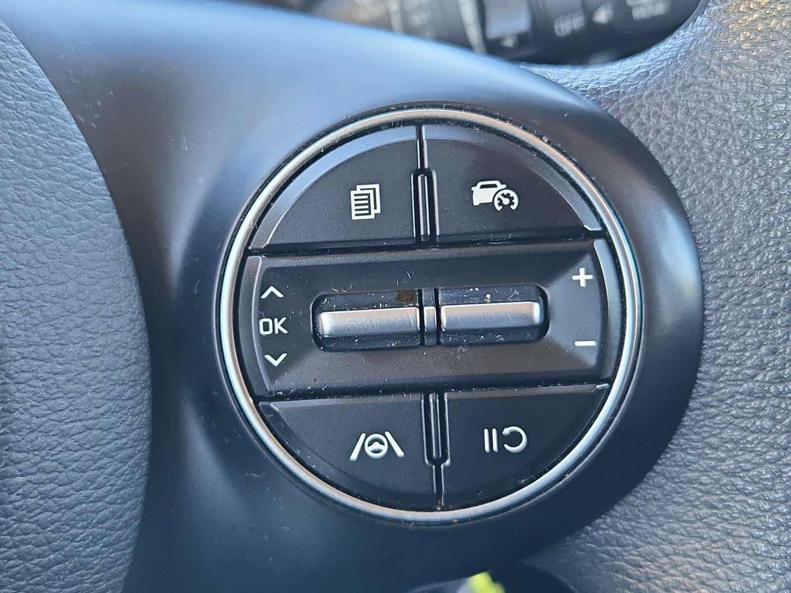 Used 2024 Kia Soul LX w/ Option Group 015 FWD image 24