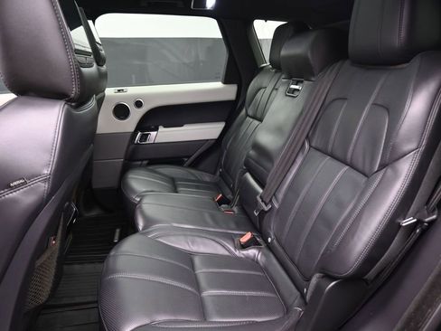 Used 2016 Land Rover Range Rover Sport HSE image 10