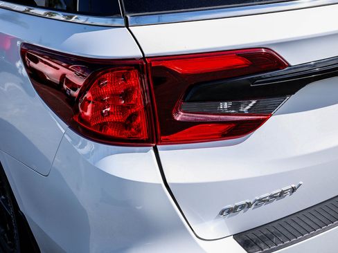 Certified 2024 Honda Odyssey Sport image 8