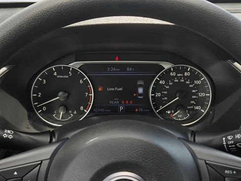Used 2025 Nissan Altima 2.5 SV FWD image 25