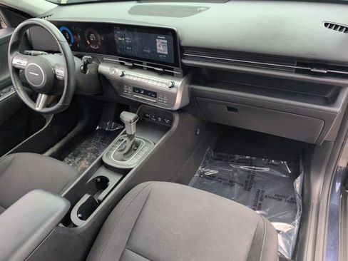 Used 2025 Hyundai Kona SEL FWD image 31