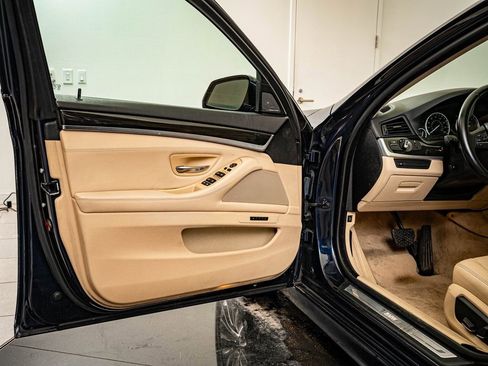 Used 2014 BMW 535d Sedan image 25