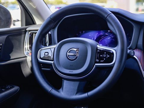 Used 2025 Volvo V60 B5 Cross Country Plus image 16