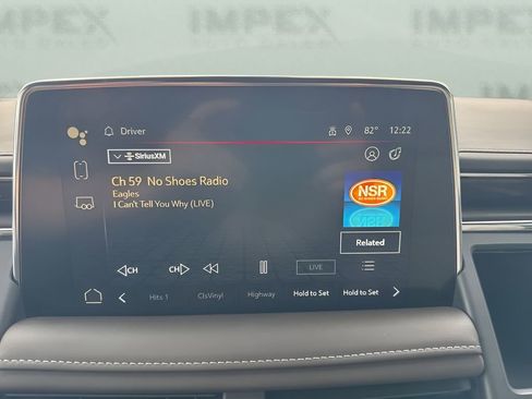 Used 2022 GMC Yukon XL SLE w/ Gmc Pro Safety Plus Package AWD/4WD image 22