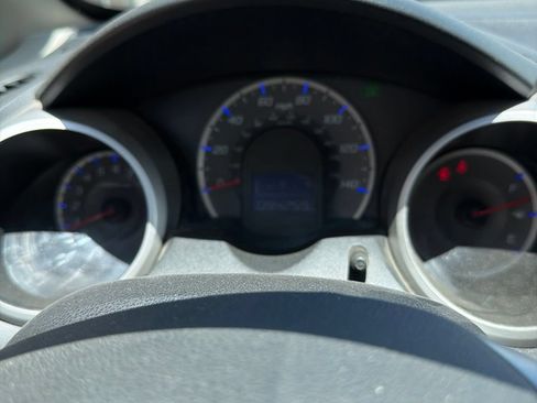 Used 2013 Honda Fit image 9