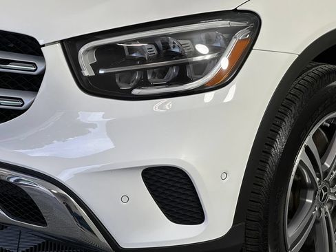 Used 2021 Mercedes-Benz GLC 300 4MATIC image 11