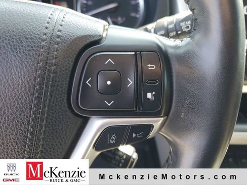 Used 2018 Toyota Highlander Limited Platinum AWD/4WD image 13