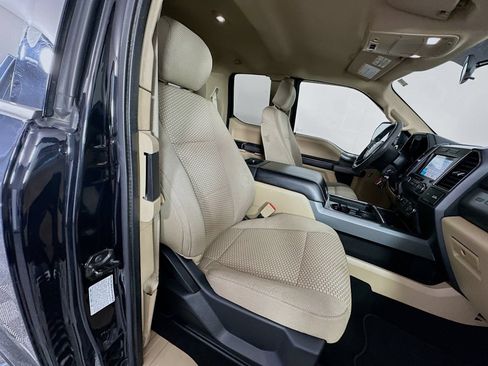 Used 2019 Ford F350 XLT w/ XLT Premium Package AWD/4WD image 24