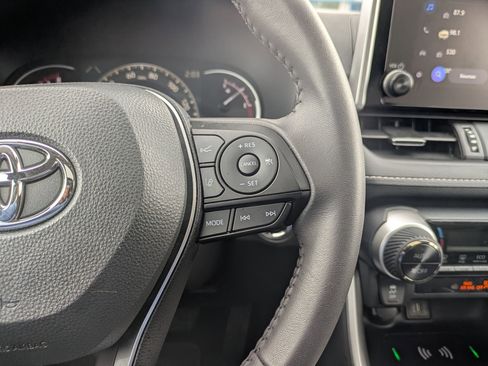 Used 2025 Toyota RAV4 XLE Premium image 19