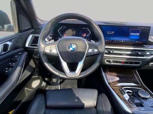Used 2025 BMW X5 xDrive50e AWD/4WD image 6