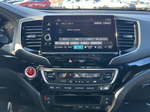 Used 2024 Honda Ridgeline Black Edition image 18