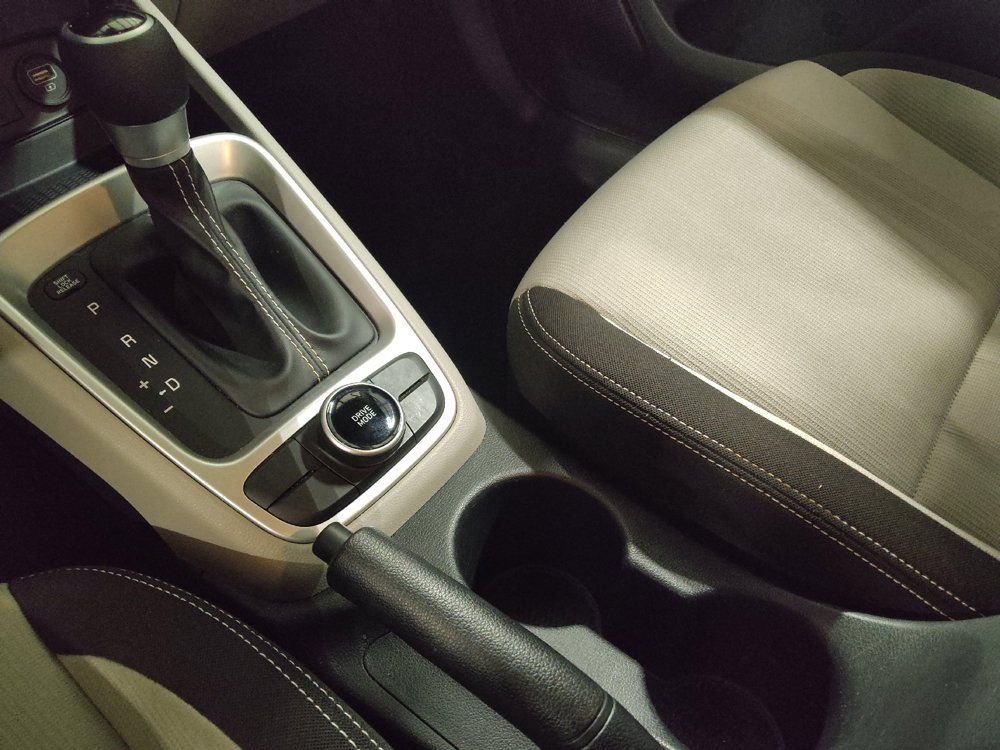 Used 2020 Hyundai Venue SEL FWD image 26