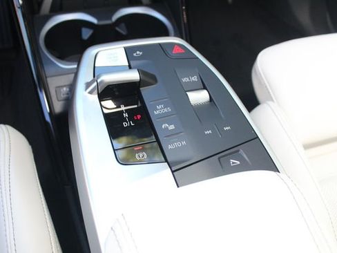 Used 2026 BMW X1 xDrive28i w/ Technology Package image 13