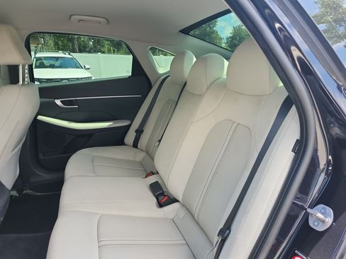 Used 2023 Hyundai Sonata SE FWD image 18