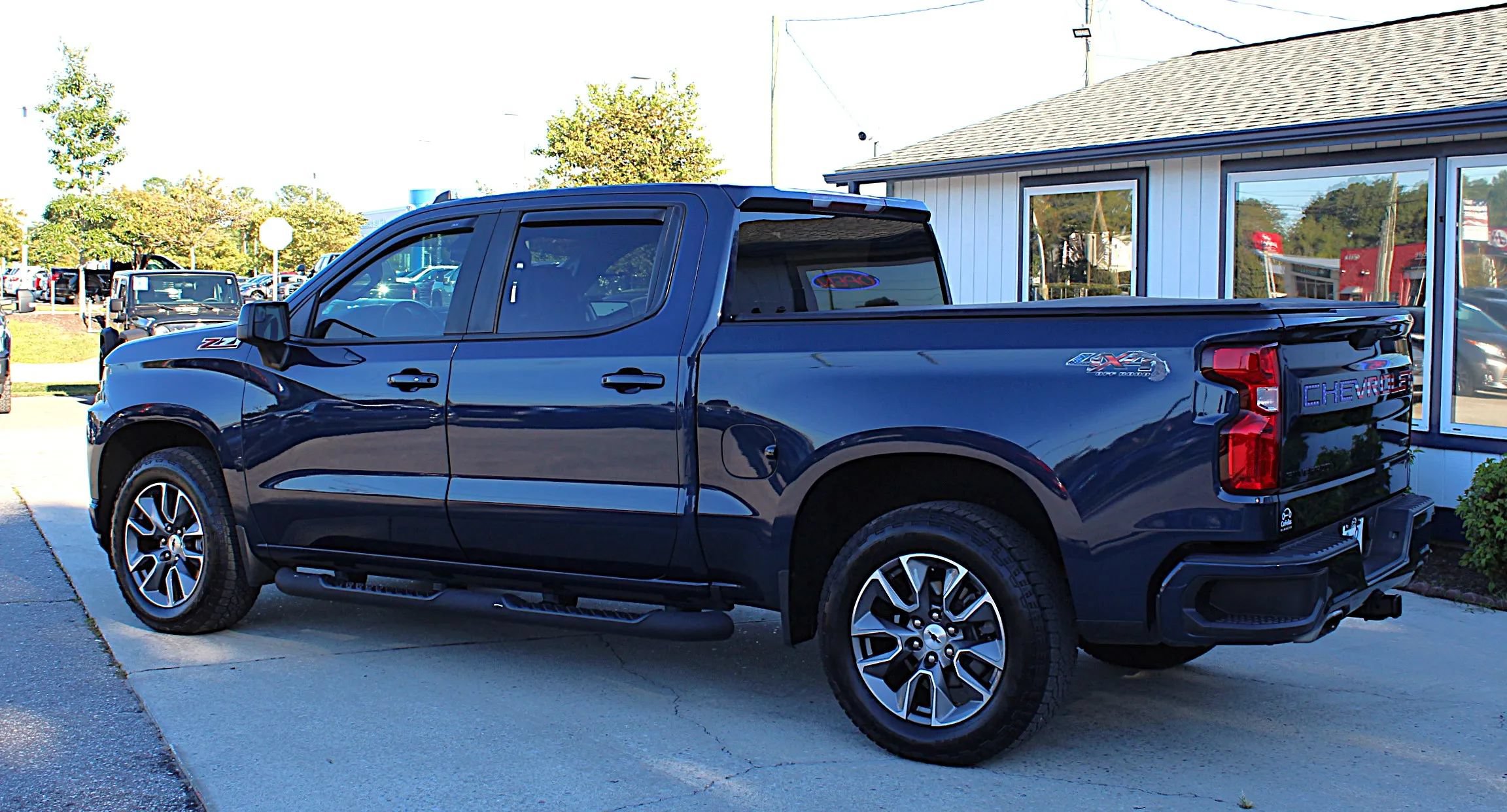 Used 2021 Chevrolet Silverado 1500 RST AWD/4WD image 3
