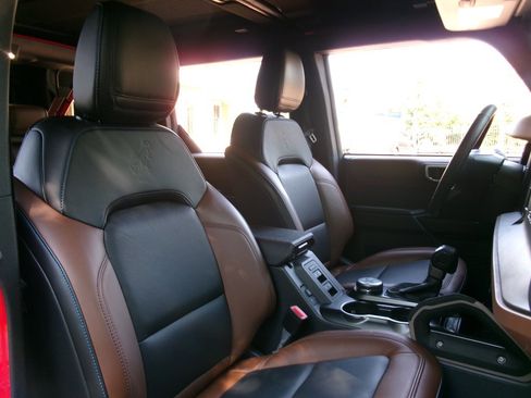 Used 2024 Ford Bronco Outer Banks AWD/4WD image 21