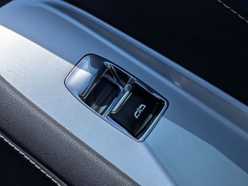 Used 2024 Chevrolet Corvette Stingray Coupe w/ 1LT RWD image 30