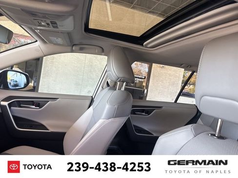 Used 2023 Toyota RAV4 Limited image 17