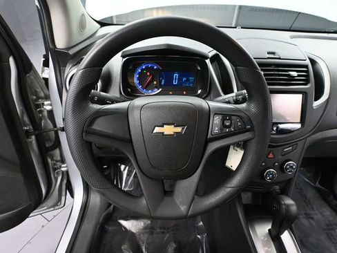 Used 2016 Chevrolet Trax LS image 22