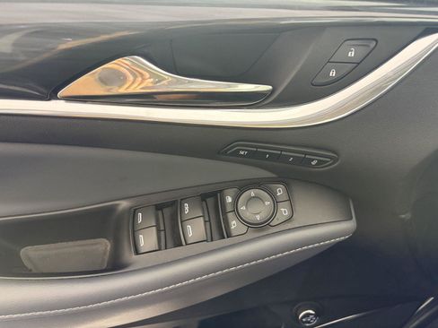 Used 2019 Buick Enclave Premium AWD/4WD image 14
