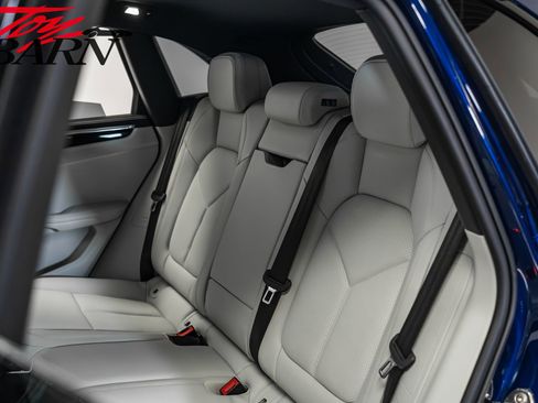 Used 2022 Porsche Macan S image 43