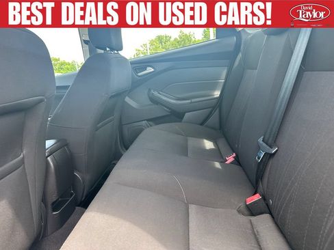 Used 2015 Ford Focus SE FWD image 19