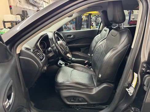 Used 2021 Jeep Compass Limited AWD/4WD image 17