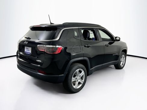Used 2023 Jeep Compass Latitude AWD/4WD image 5