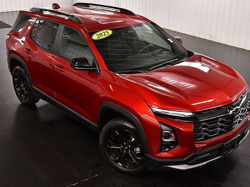 Used 2025 Chevrolet Equinox LT w/ Convenience Package II AWD/4WD image 11
