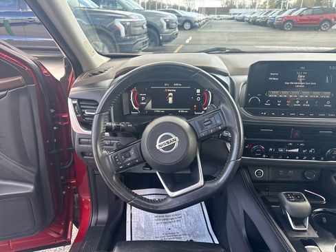 Used 2021 Nissan Rogue Platinum AWD/4WD image 23