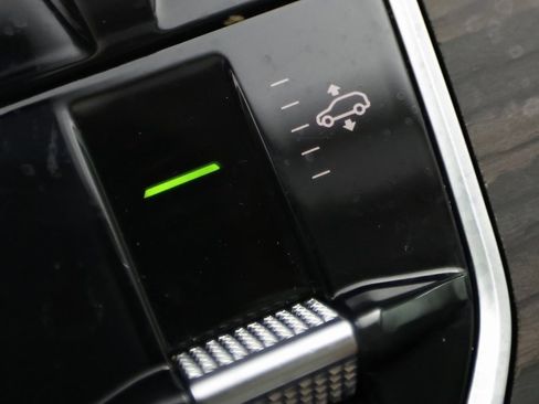 Used 2023 BMW X7 xDrive40i w/ Executive Package image 29