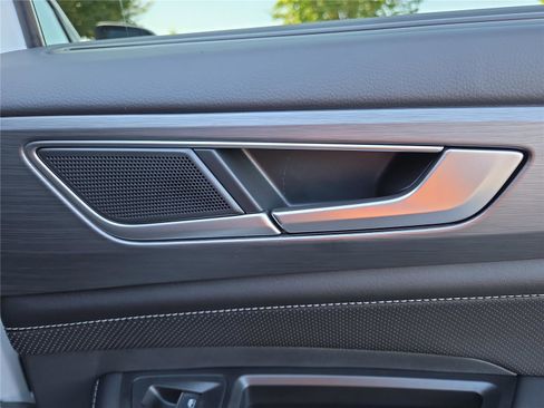 New 2026 Volkswagen Atlas Cross Sport SE image 29