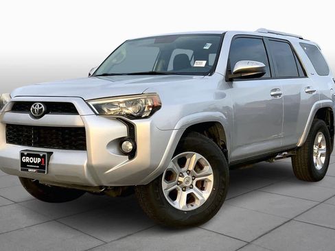 Used 2014 Toyota 4Runner SR5 image 2
