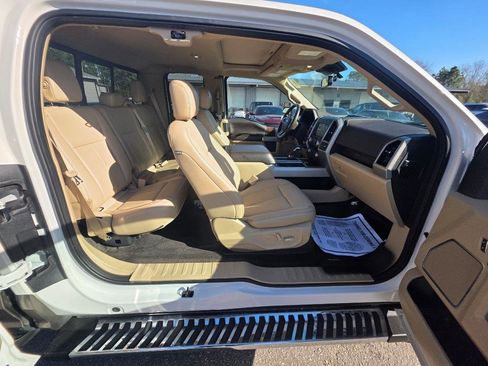 Used 2018 Ford F150 Lariat w/ Equipment Group 502A Luxury image 10