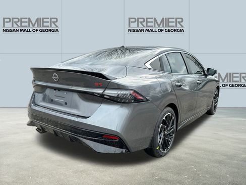 New 2026 Nissan Sentra SR w/ SR Premium Package FWD image 5