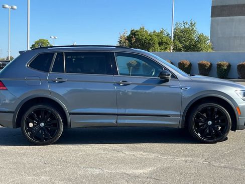 Used 2021 Volkswagen Tiguan SE R-Line FWD image 6