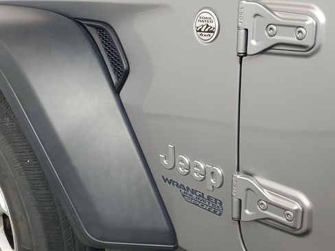 Used 2021 Jeep Wrangler Unlimited Sport image 7