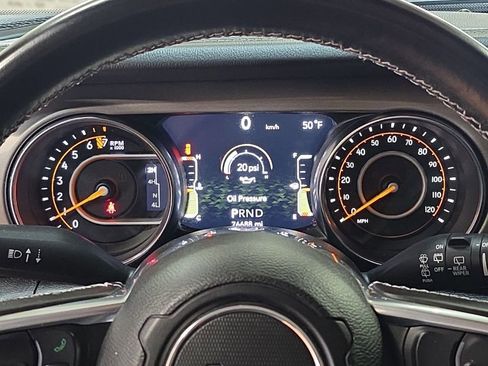 Used 2021 Jeep Wrangler Unlimited Sahara image 19